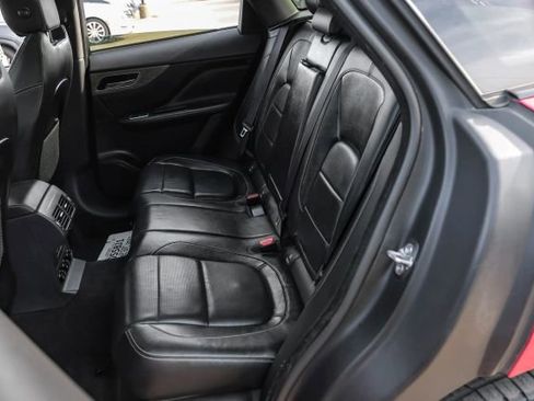 Used 2018 Jaguar F-PACE S image 40