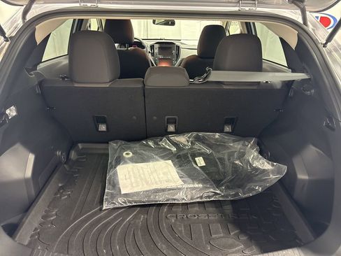 Certified 2025 Subaru Crosstrek 2.0i image 9