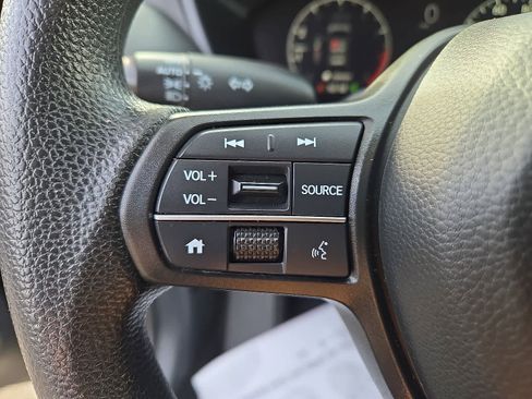 Certified 2023 Honda HR-V LX image 22