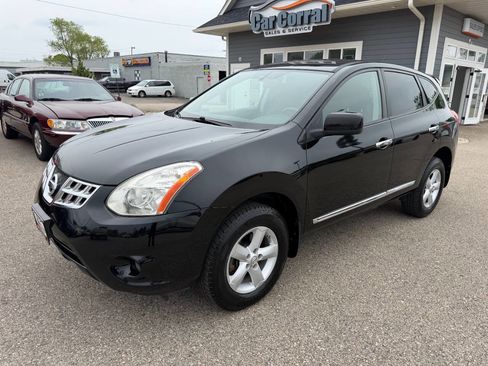 Used 2013 Nissan Rogue S w/ Special Edition Pkg FWD image 1