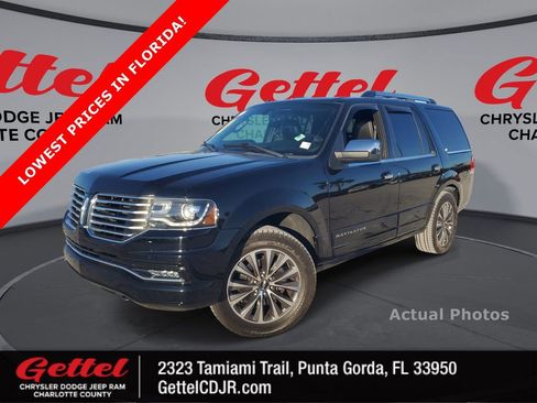 Used 2017 Lincoln Navigator Select image 1