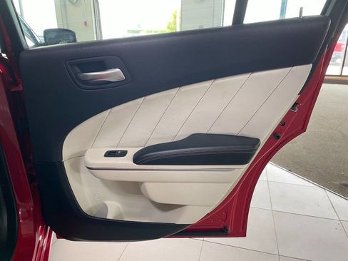 Used 2015 Dodge Charger SXT w/ AWD Plus Group image 23