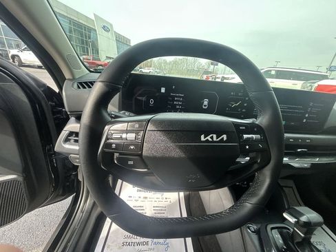 Used 2025 Kia K4 EX image 20
