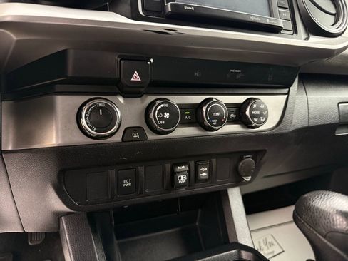 Used 2019 Toyota Tacoma SR5 image 31