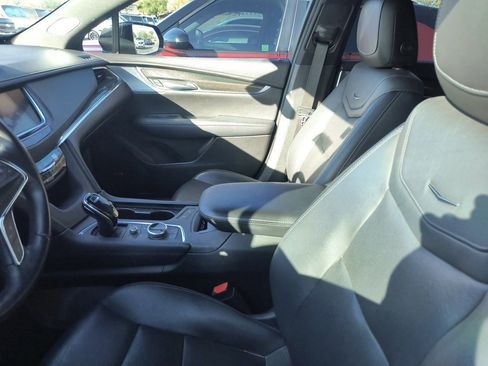 Used 2020 Cadillac XT5 Sportv image 3