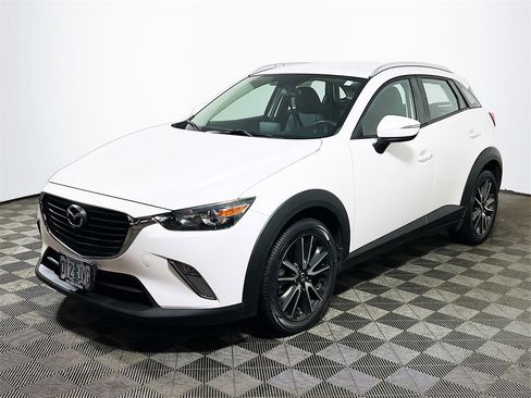 Used 2017 MAZDA CX-3 Touring image 3