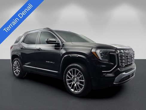 Used 2026 GMC Terrain Denali AWD/4WD image 1