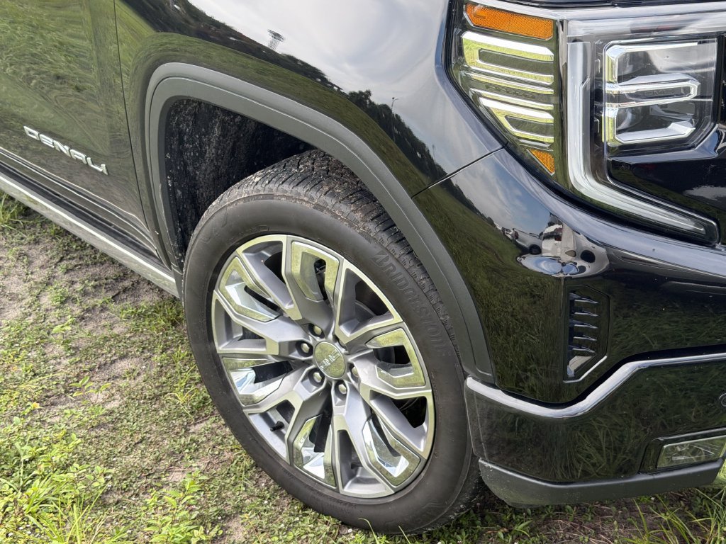 Used 2025 GMC Sierra 1500 Denali w/ Denali Reserve Package AWD/4WD image 4