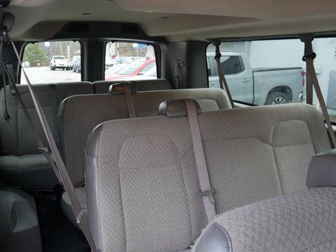Used 2023 Chevrolet Express 3500 LS image 20