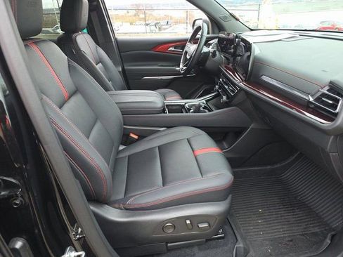 Used 2024 Chevrolet Traverse RS w/ LPO, Floor Liner Package image 18