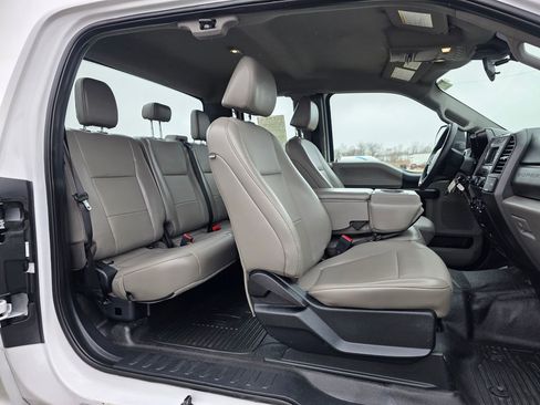 Used 2021 Ford F450 XL w/ Power Equipment Group image 29