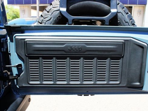 Used 2025 Jeep Wrangler Unlimited Rubicon 392 AWD/4WD image 5