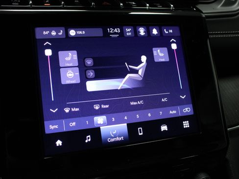 Used 2023 Jeep Grand Cherokee Altitude image 24