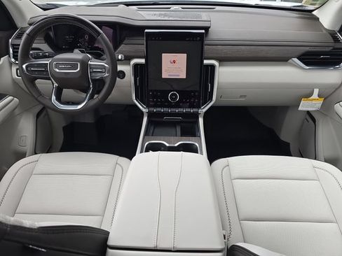 New 2026 GMC Acadia Denali w/ Super Cruise Package FWD image 11