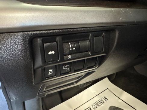 Used 2015 Subaru Legacy 2.5i Limited image 14