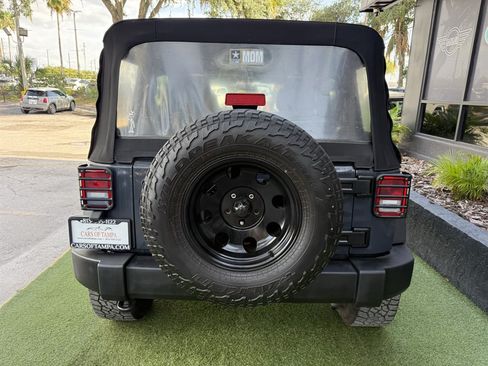 Used 2016 Jeep Wrangler Unlimited Sport AWD/4WD image 5