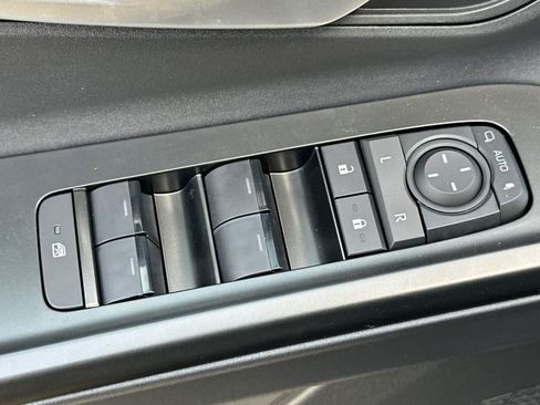 New 2026 Subaru Uncharted Premium FWD image 11