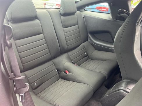 Used 2014 Ford Mustang Coupe RWD image 12