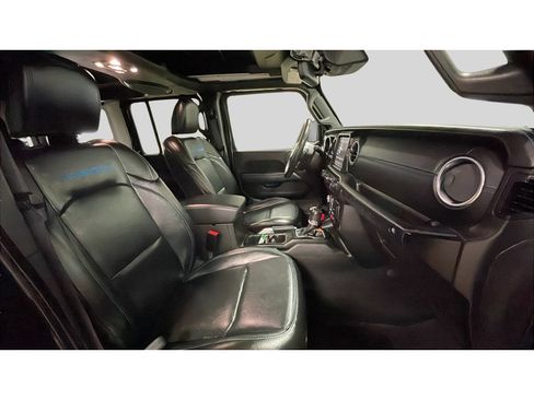 Used 2022 Jeep Wrangler Unlimited Rubicon 4xe w/ Cold Weather Group AWD/4WD image 17