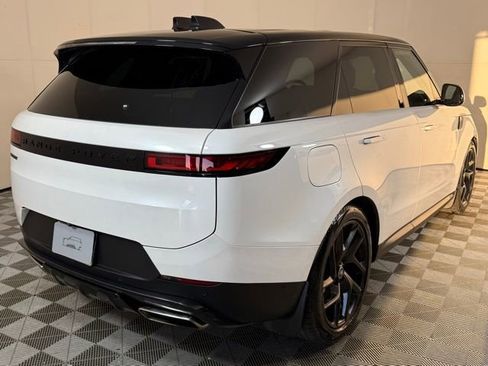 Certified 2024 Land Rover Range Rover Sport SE image 7