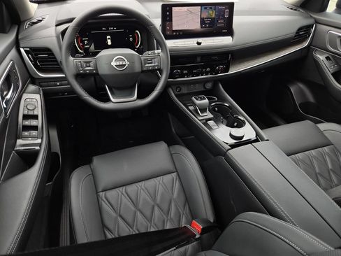 New 2026 Nissan Rogue Platinum AWD/4WD image 17