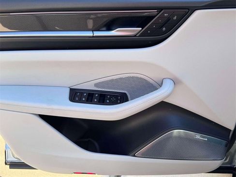 New 2025 Porsche Macan Turbo Electric image 17