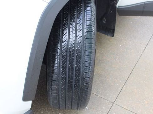 Used 2019 Toyota RAV4 Limited image 13