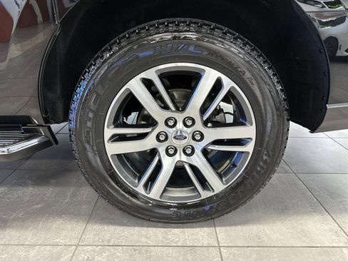 Certified 2022 Ford Expedition Max Limited image 9