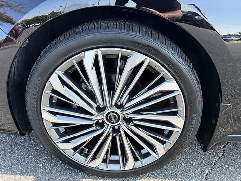Certified 2024 Nissan Altima 2.5 SL FWD image 9