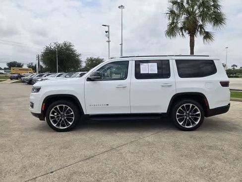 Used 2024 Jeep Wagoneer Series II w/ Premium Group I RWD image 3