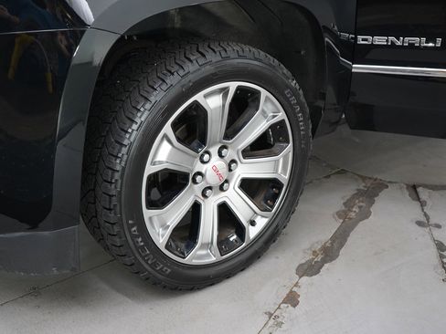 Used 2017 GMC Yukon Denali w/ Open Road Package image 28