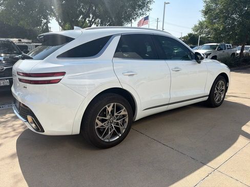 Used 2025 Genesis GV70 2.5T AWD/4WD image 7