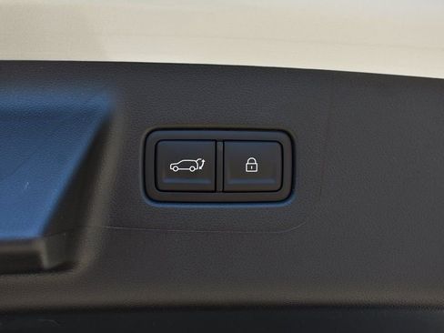 New 2025 Hyundai Santa Fe Limited FWD image 33