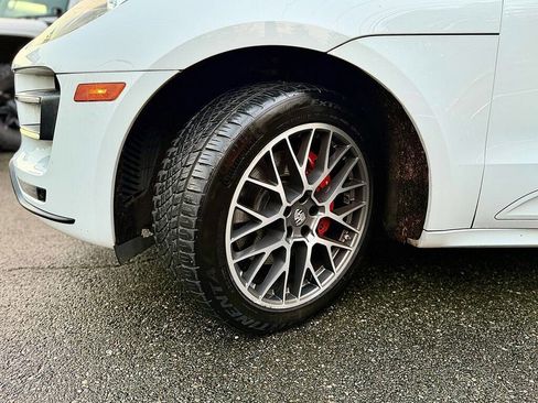 Used 2016 Porsche Macan Turbo image 31