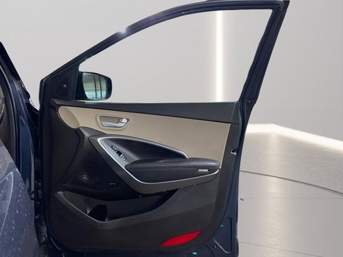 Used 2017 Hyundai Santa Fe Sport image 12