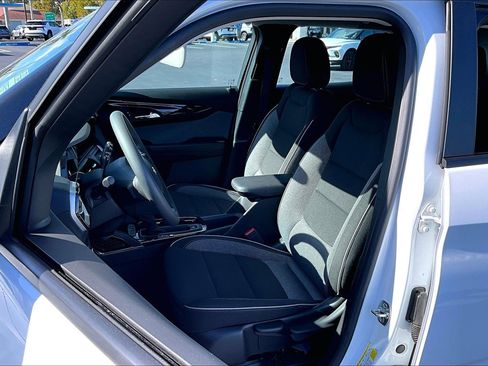 Certified 2024 Chevrolet TrailBlazer LS w/ LS Confidence Package image 15