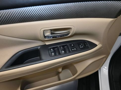 Used 2018 Mitsubishi Outlander SE FWD image 11