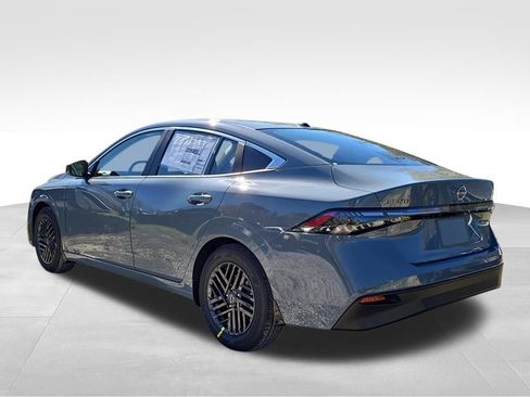 New 2026 Nissan Sentra SV w/ SV Convenience Package FWD image 3