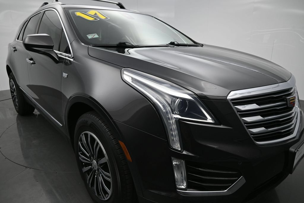 Used 2017 Cadillac XT5 Luxury w/ Driver Awareness Package FWD image 32