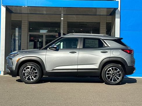 New 2026 Chevrolet TrailBlazer LT w/ Convenience Package AWD/4WD image 9