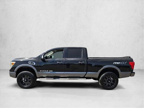 Used 2017 Nissan Titan PRO-4X AWD/4WD image 6