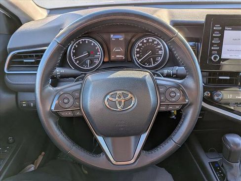 Used 2023 Toyota Camry SE image 9