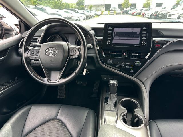 Used 2021 Toyota Camry SE FWD image 16
