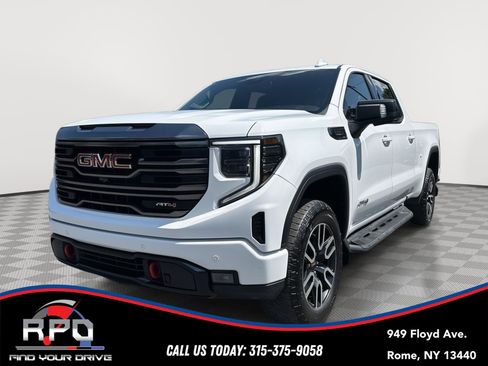 Used 2024 GMC Sierra 1500 AT4 w/ AT4 Preferred Package AWD/4WD image 1
