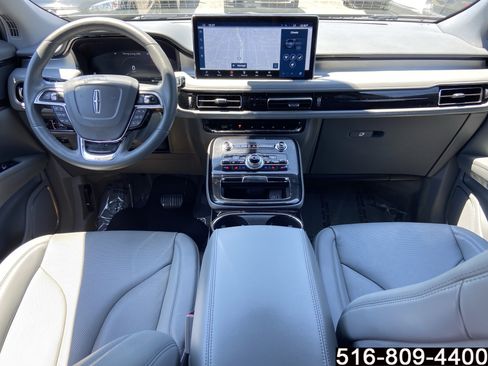 Used 2023 Lincoln Nautilus Reserve AWD/4WD image 11