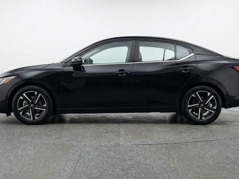 Used 2025 Nissan Sentra SV FWD image 5