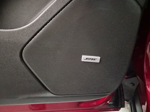 Certified 2025 Cadillac XT6 Premium Luxury image 16