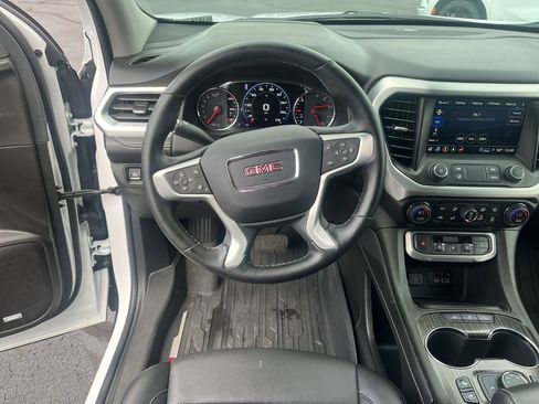 Certified 2023 GMC Acadia SLT w/ Technology Package AWD/4WD image 15
