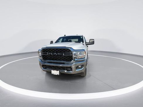 Used 2024 RAM 3500 Big Horn image 3