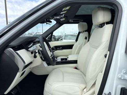 New 2026 Land Rover Range Rover SE image 3